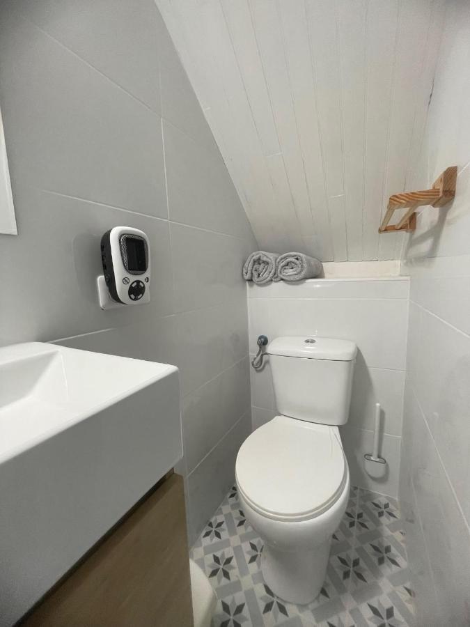 Appartement Avec Chambre Ouverte Bourg-Madame Esterno foto